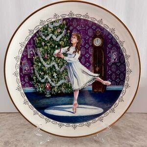 Nutcracker from The Edward Marshall Boehm Tribute To The Ballet Plate Collection